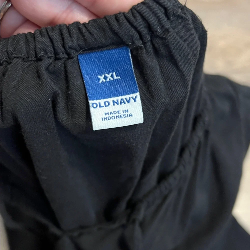 Old Navy Black Smocked Babydoll Tank Top - Picture 2 of 3